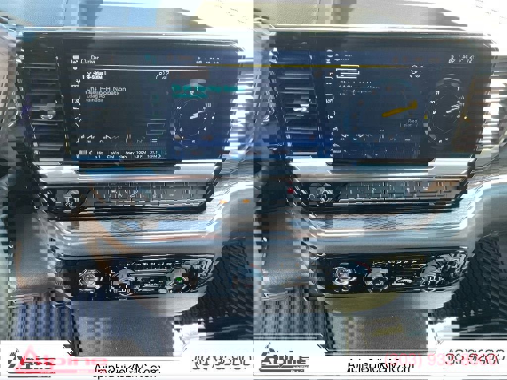 Used 2024 Chevrolet Silverado 1500 LT image 11