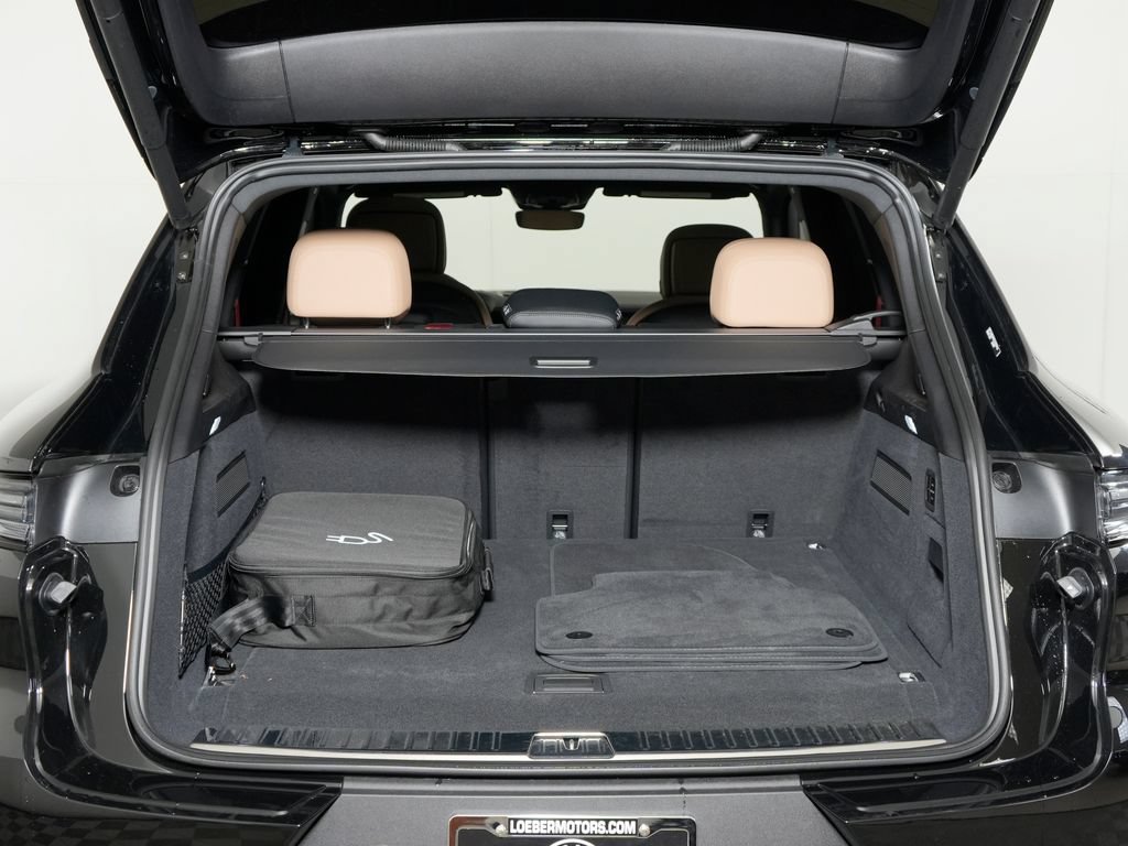 Certified 2026 Porsche Cayenne S w/ Premium Package Plus AWD/4WD image 43