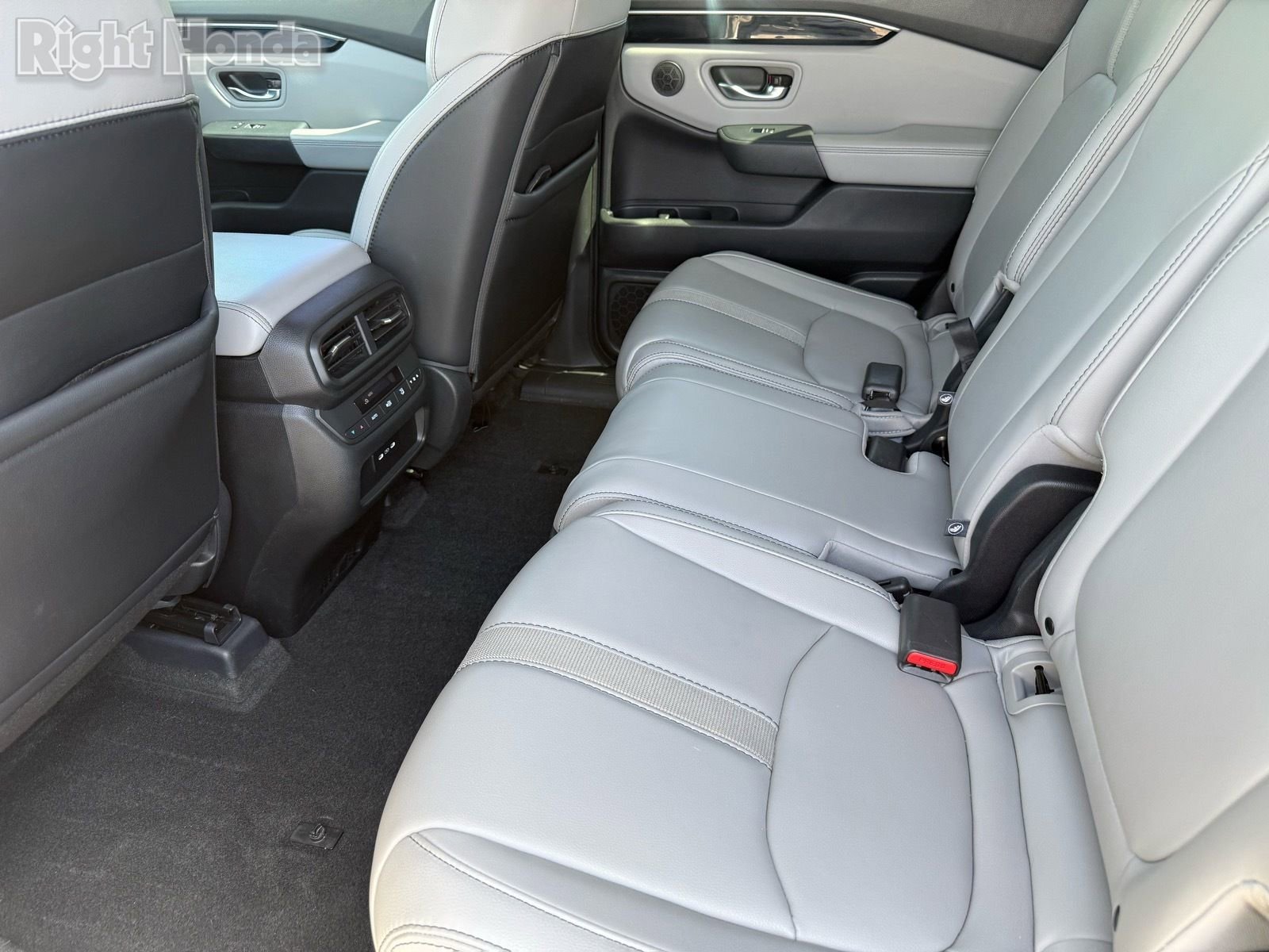 Certified 2025 Honda Pilot EX-L image 28