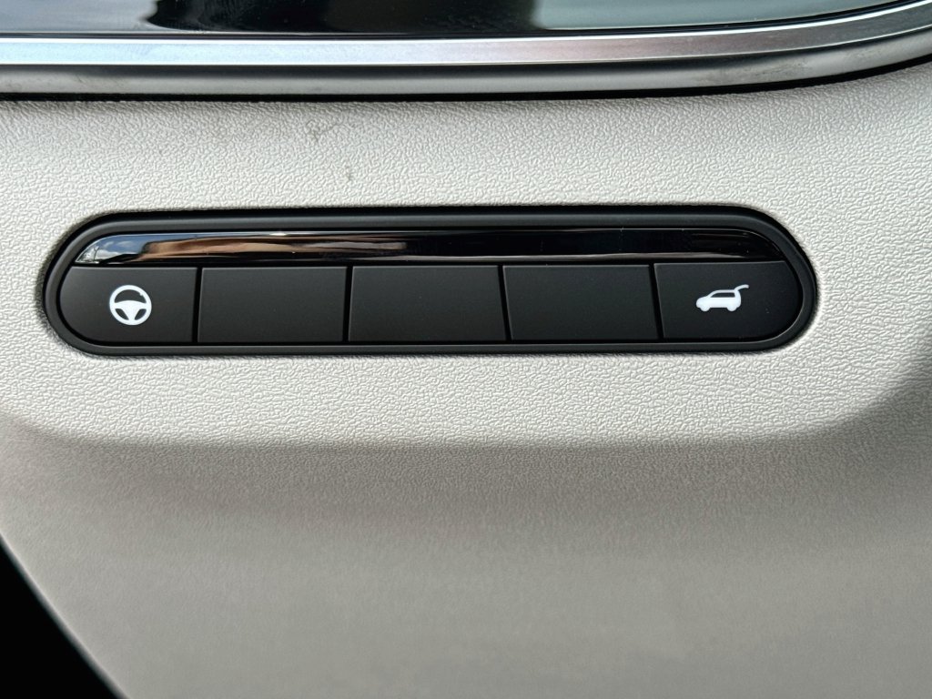 New 2027 INFINITI QX60 Luxe w/ Cargo Package FWD image 10