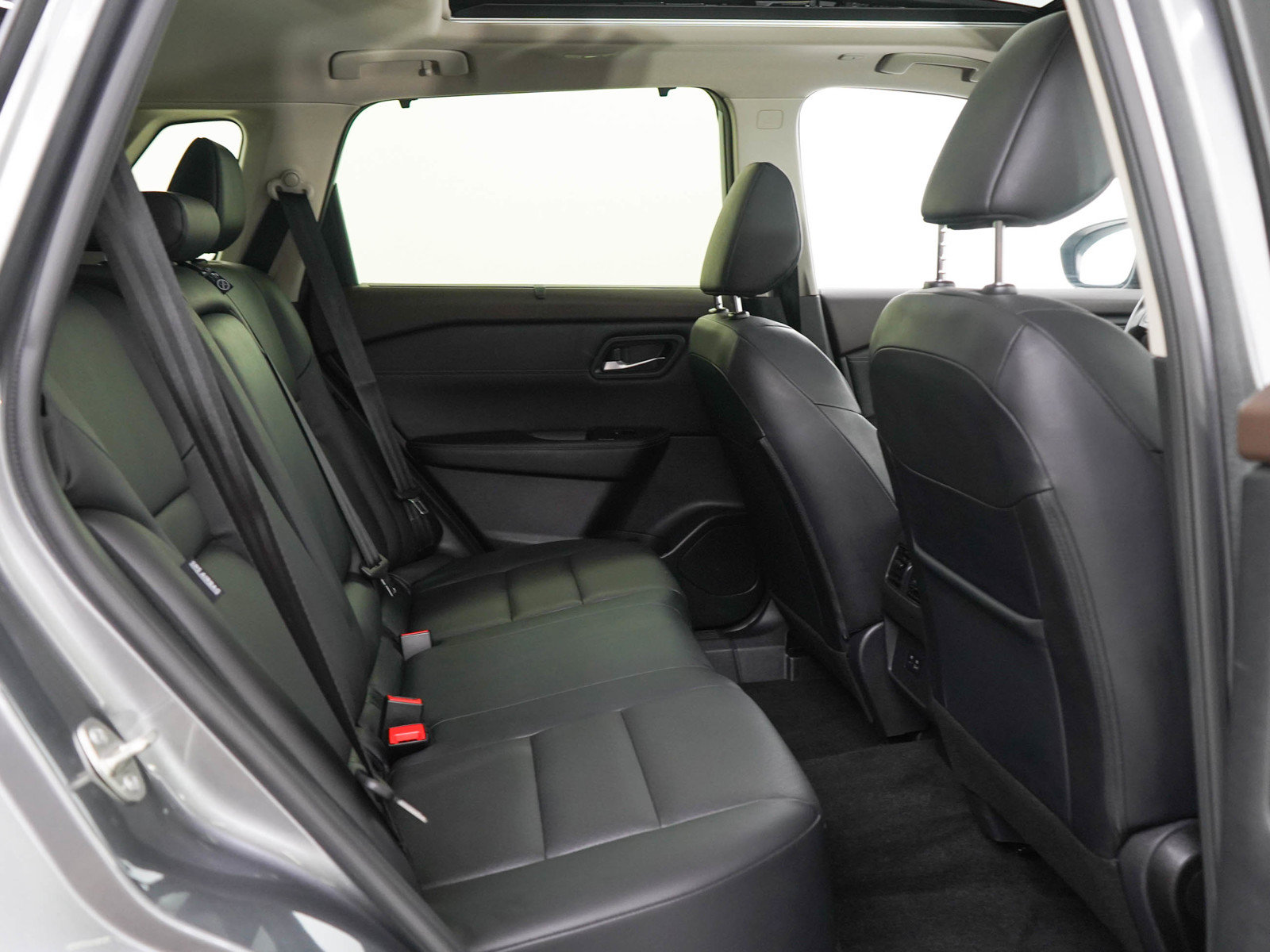 Used 2023 Nissan Rogue SV w/ SV Premium B Package AWD/4WD image 12