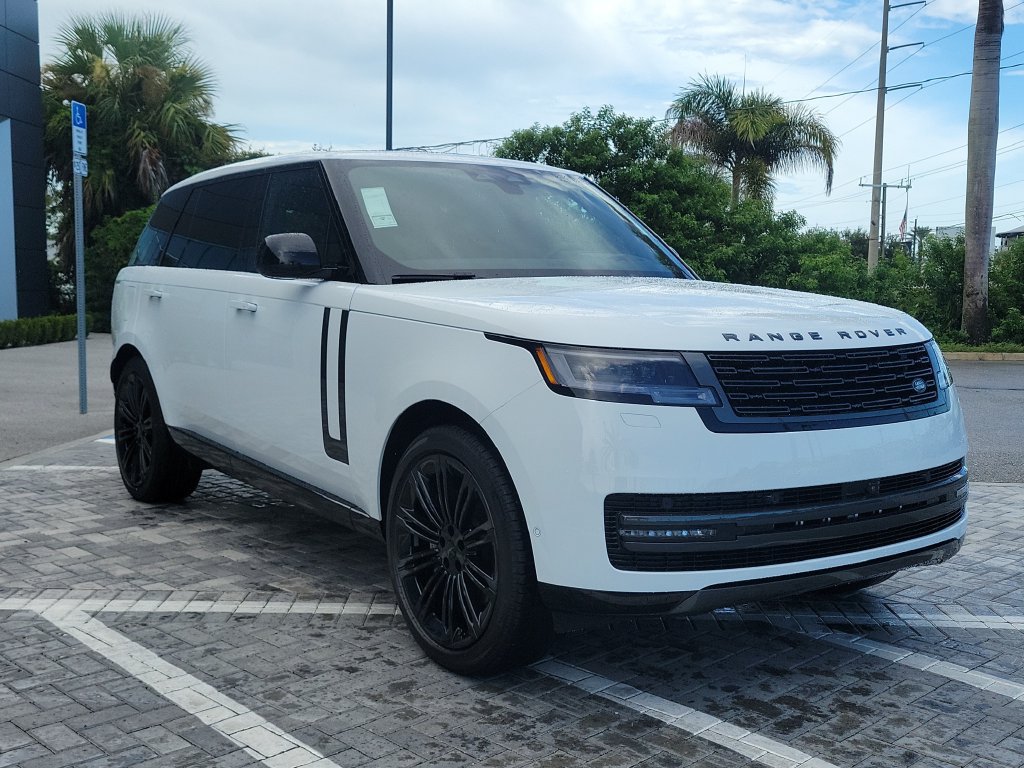 New 2026 Land Rover Range Rover Long Wheelbase SE AWD/4WD image 7