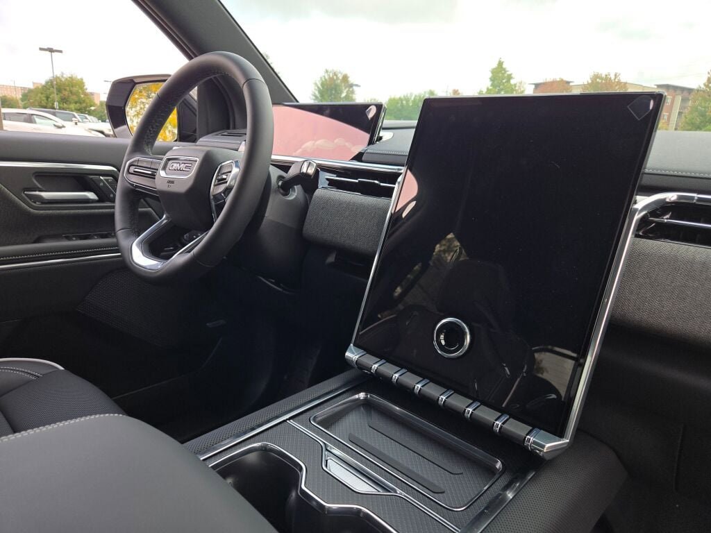 New 2026 GMC Sierra EV Elevation image 18