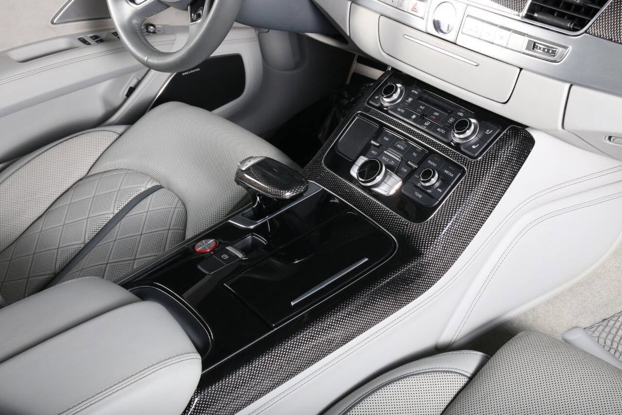 Used 2014 Audi S8 AWD/4WD image 64