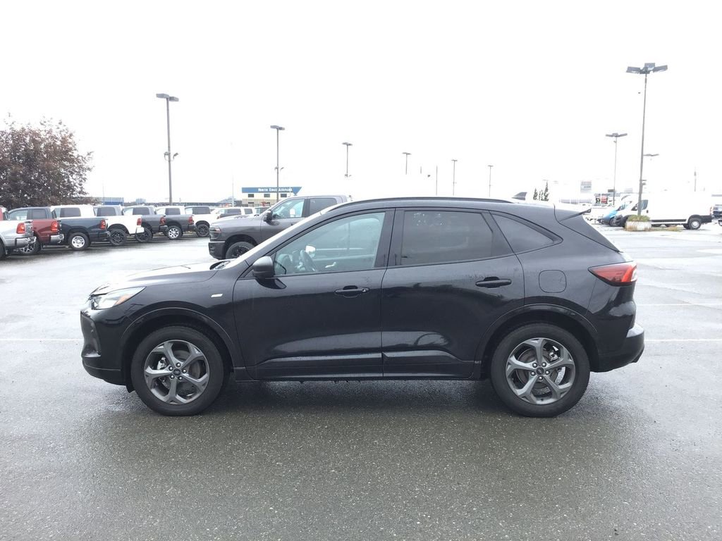 Used 2024 Ford Escape ST-Line image 1