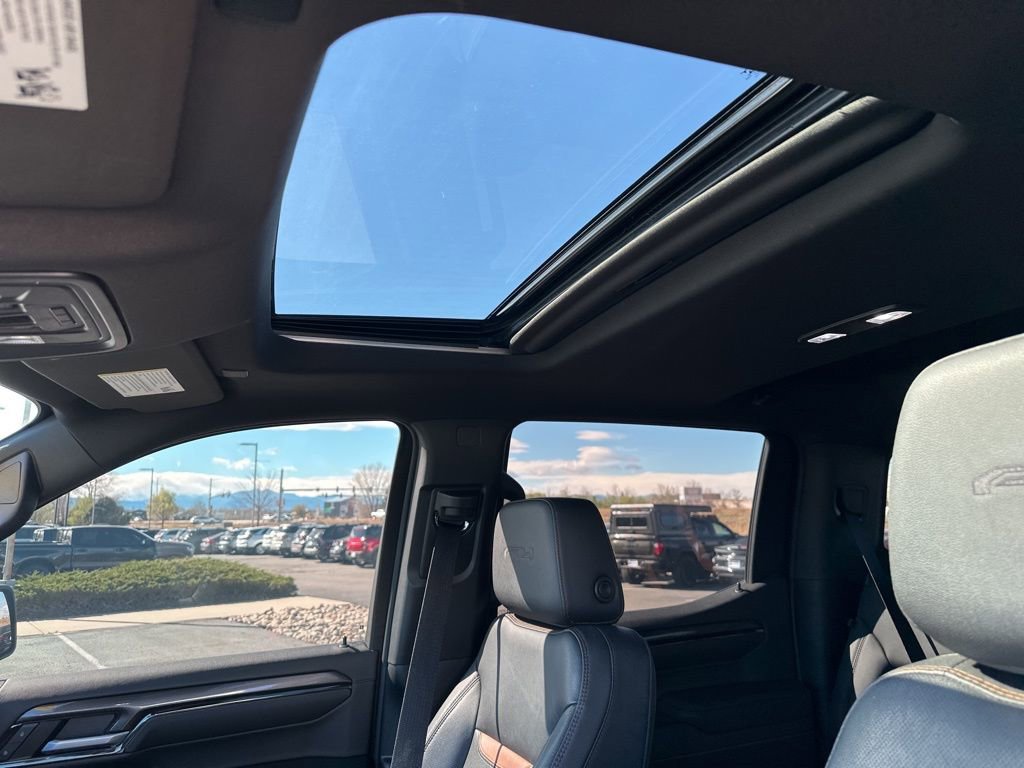 Used 2022 GMC Sierra 1500 AT4 w/ AT4 Premium Package image 14