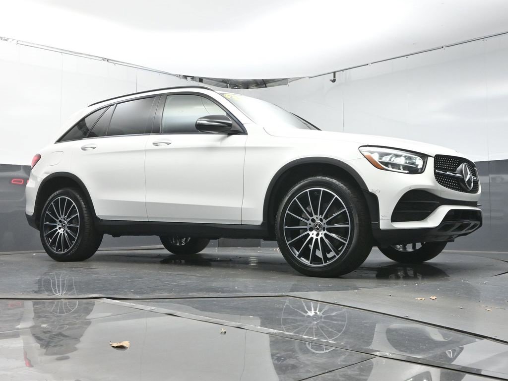 Used 2021 Mercedes-Benz GLC 300 w/ AMG Line image 38