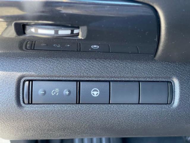 Certified 2023 Nissan Pathfinder SV image 13