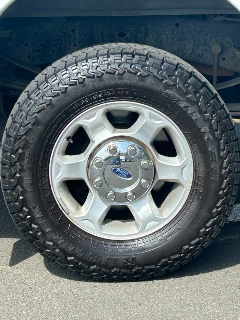 Used 2016 Ford F250 XL w/ XL Appearance Package AWD/4WD image 11