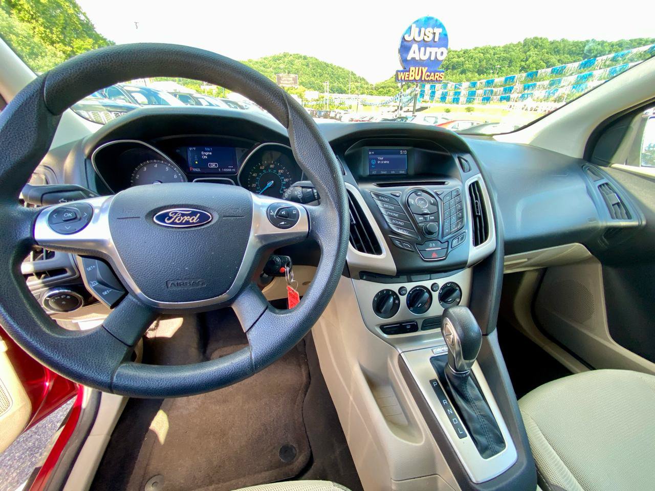 Used 2014 Ford Focus SE FWD image 19