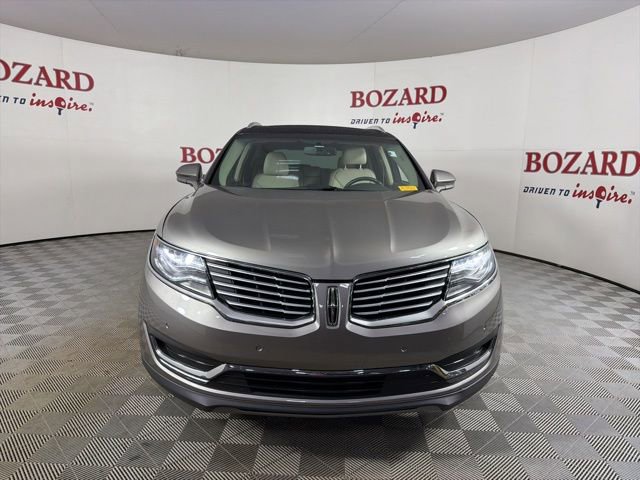 Used 2016 Lincoln MKX Reserve w/ Luxury Package FWD image 2