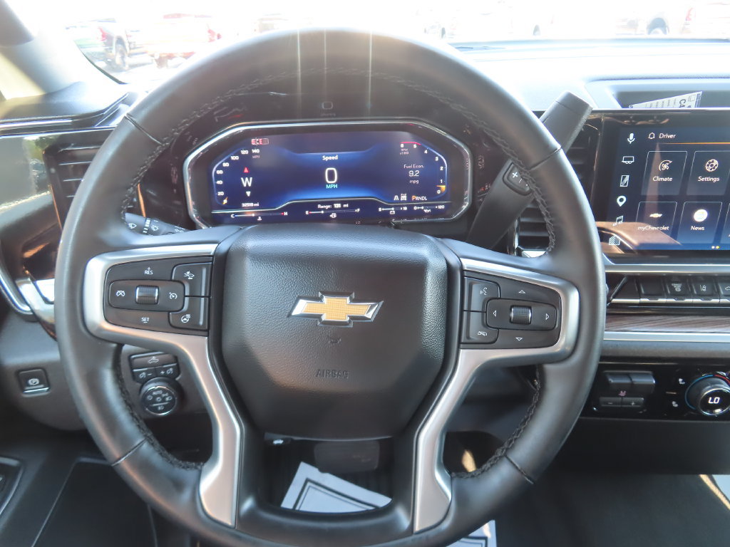 Used 2025 Chevrolet Silverado 2500 LT w/ Convenience Package AWD/4WD image 32