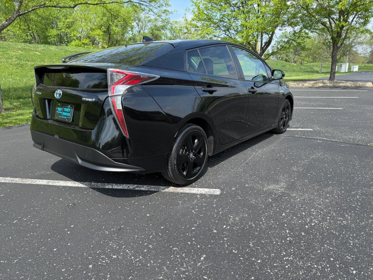 Used 2017 Toyota Prius Four Touring FWD image 3