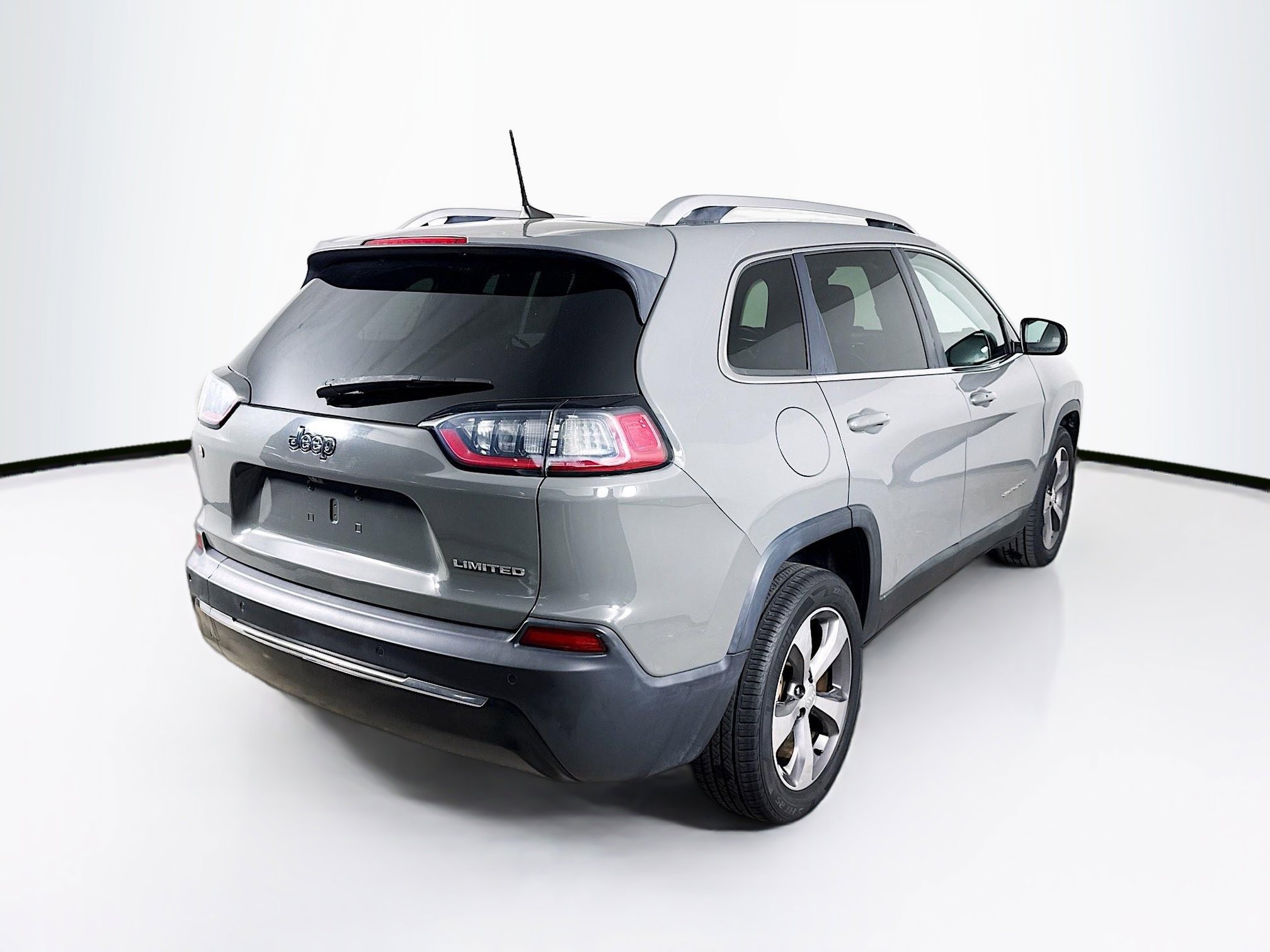 Used 2020 Jeep Cherokee Limited FWD image 31