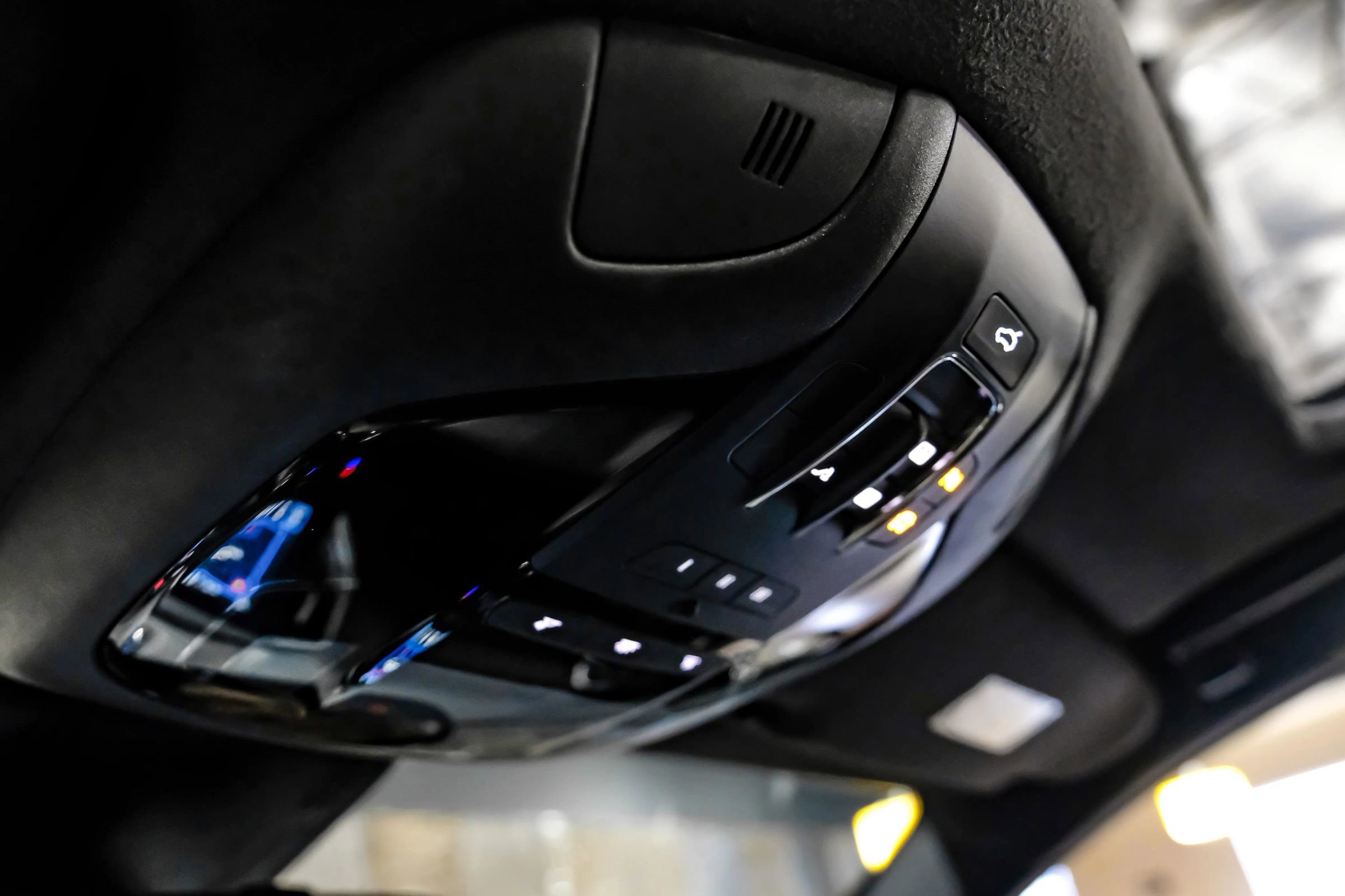 Used 2017 Maserati Ghibli w/ Luxury Package image 37