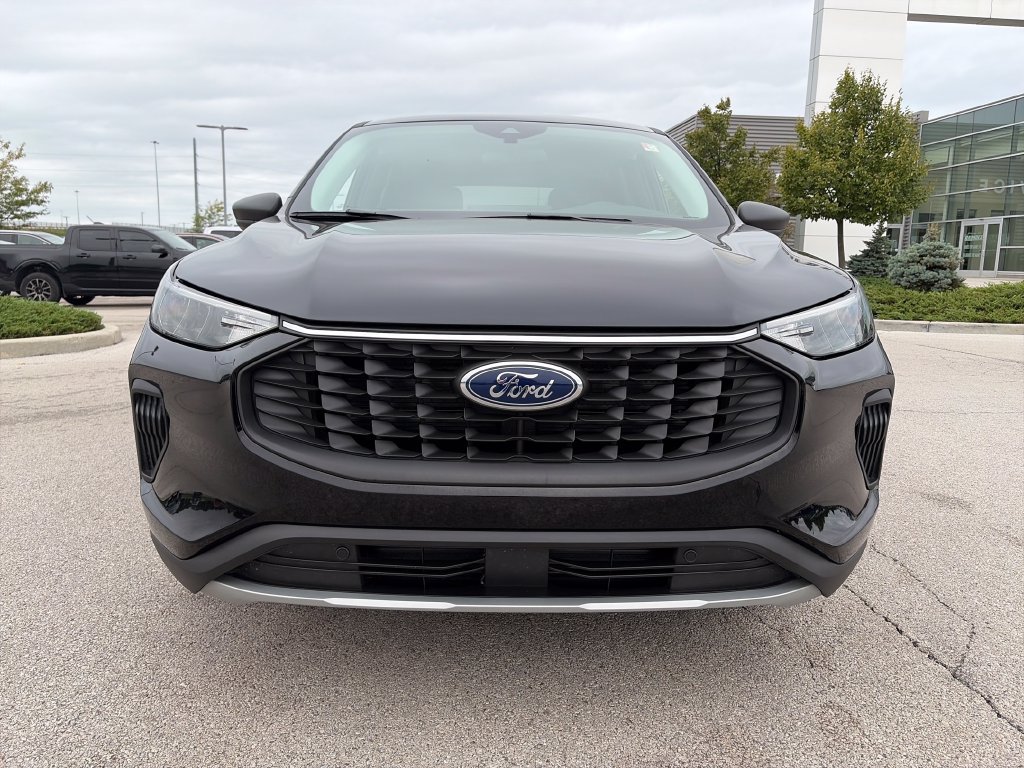 Used 2024 Ford Escape Active w/ Tech Pack #1 FWD image 2