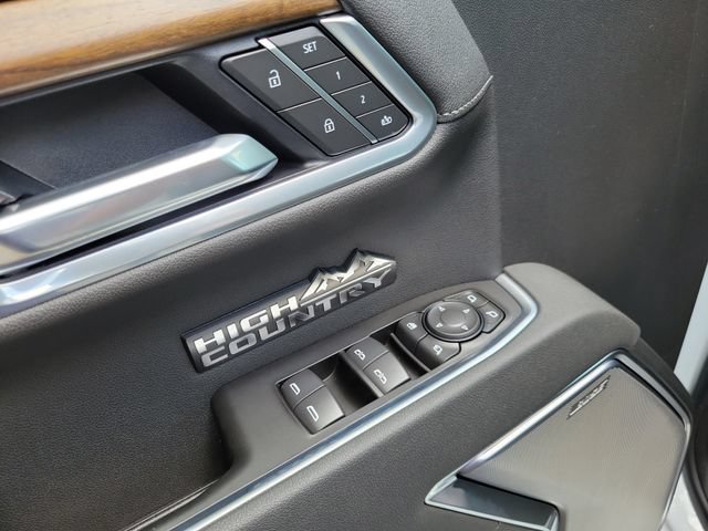 New 2026 Chevrolet Silverado 1500 High Country w/ Technology Package AWD/4WD image 19