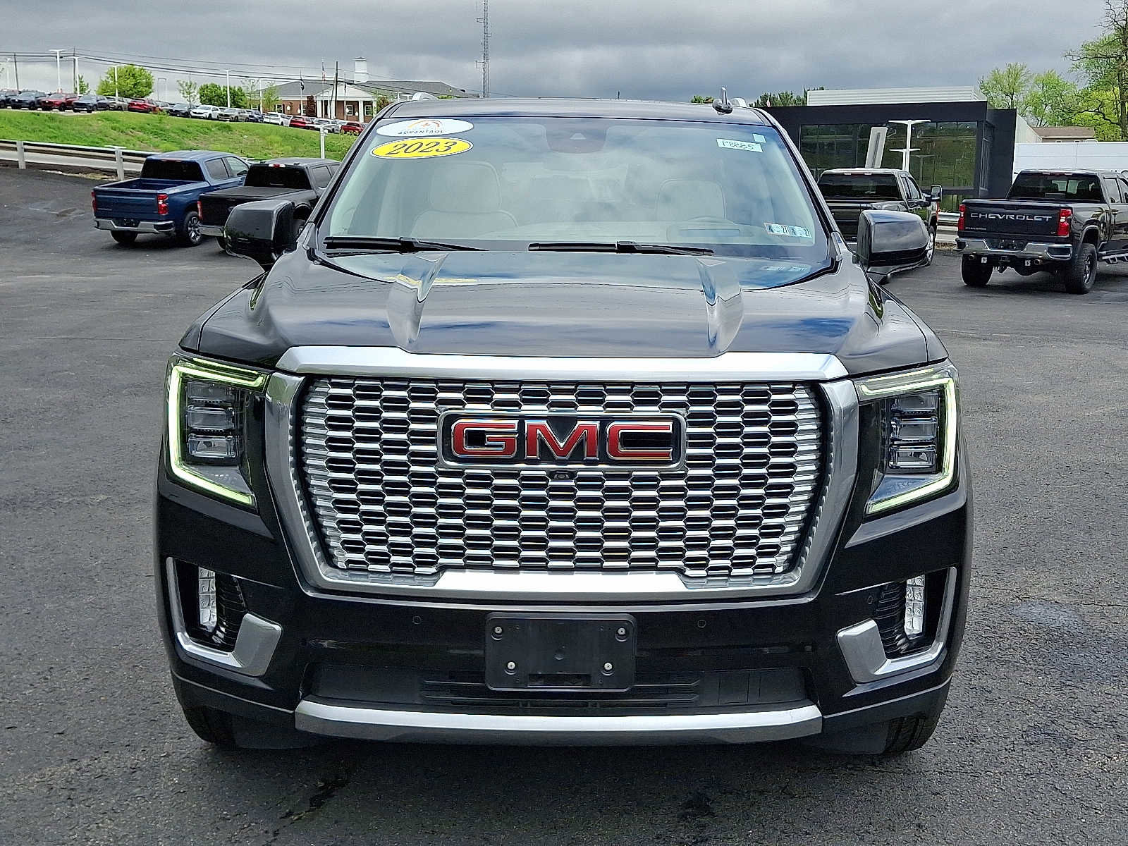 Used 2023 GMC Yukon Denali w/ Max Trailering Package AWD/4WD image 3