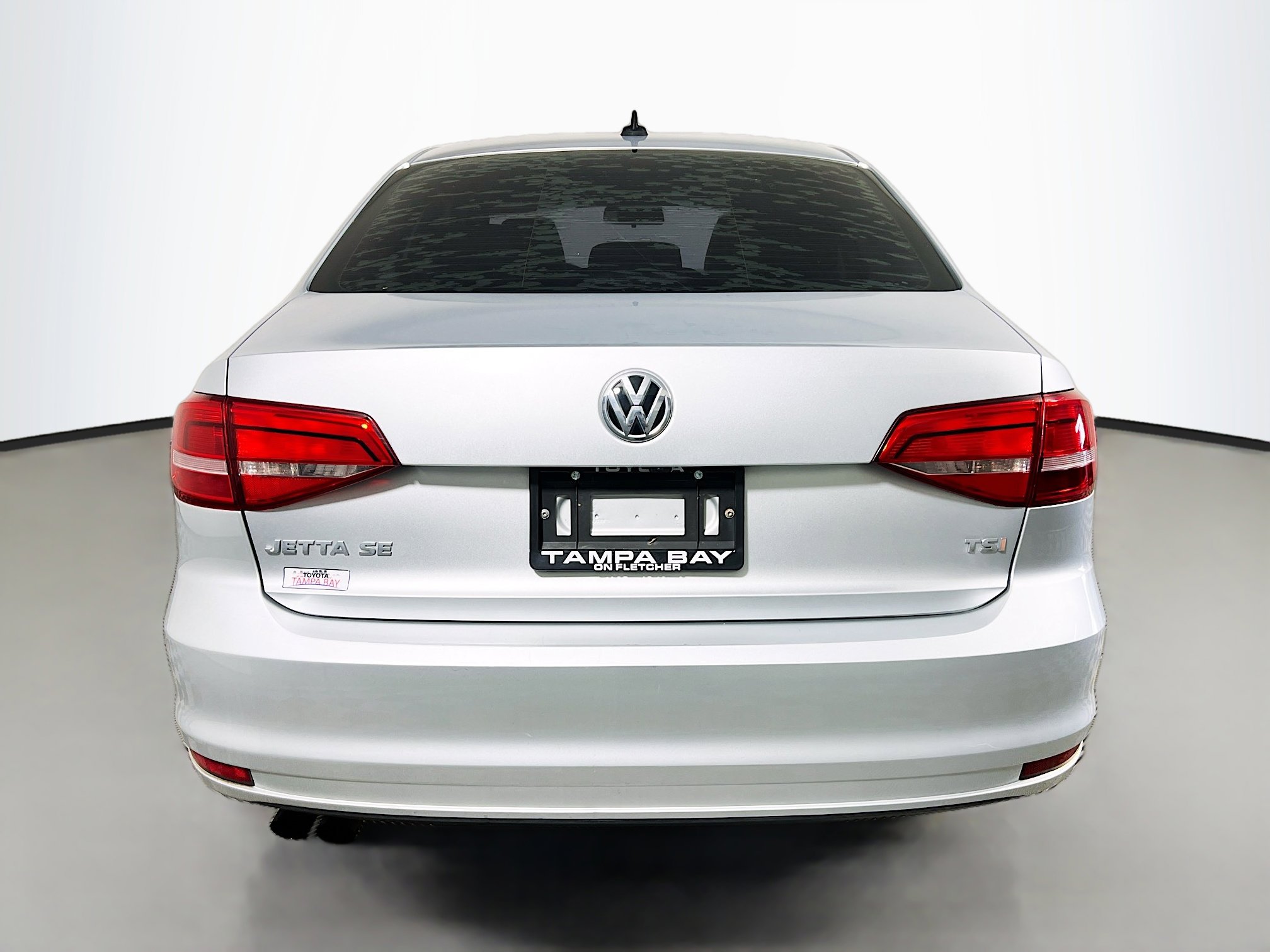 Used 2015 Volkswagen Jetta SE FWD image 6