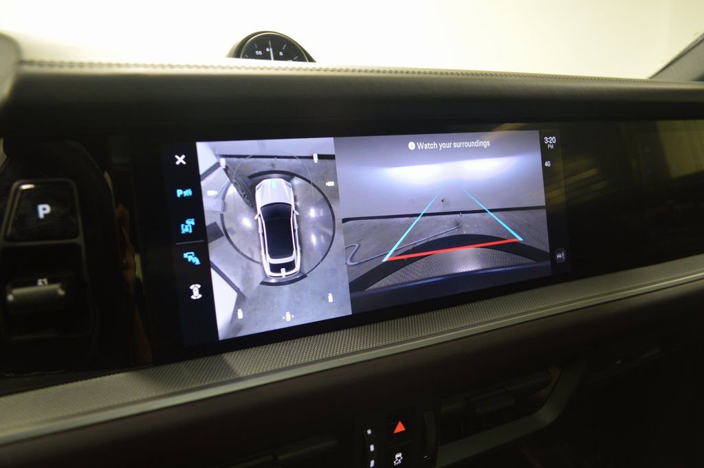 Certified 2025 Porsche Cayenne Coupe image 9