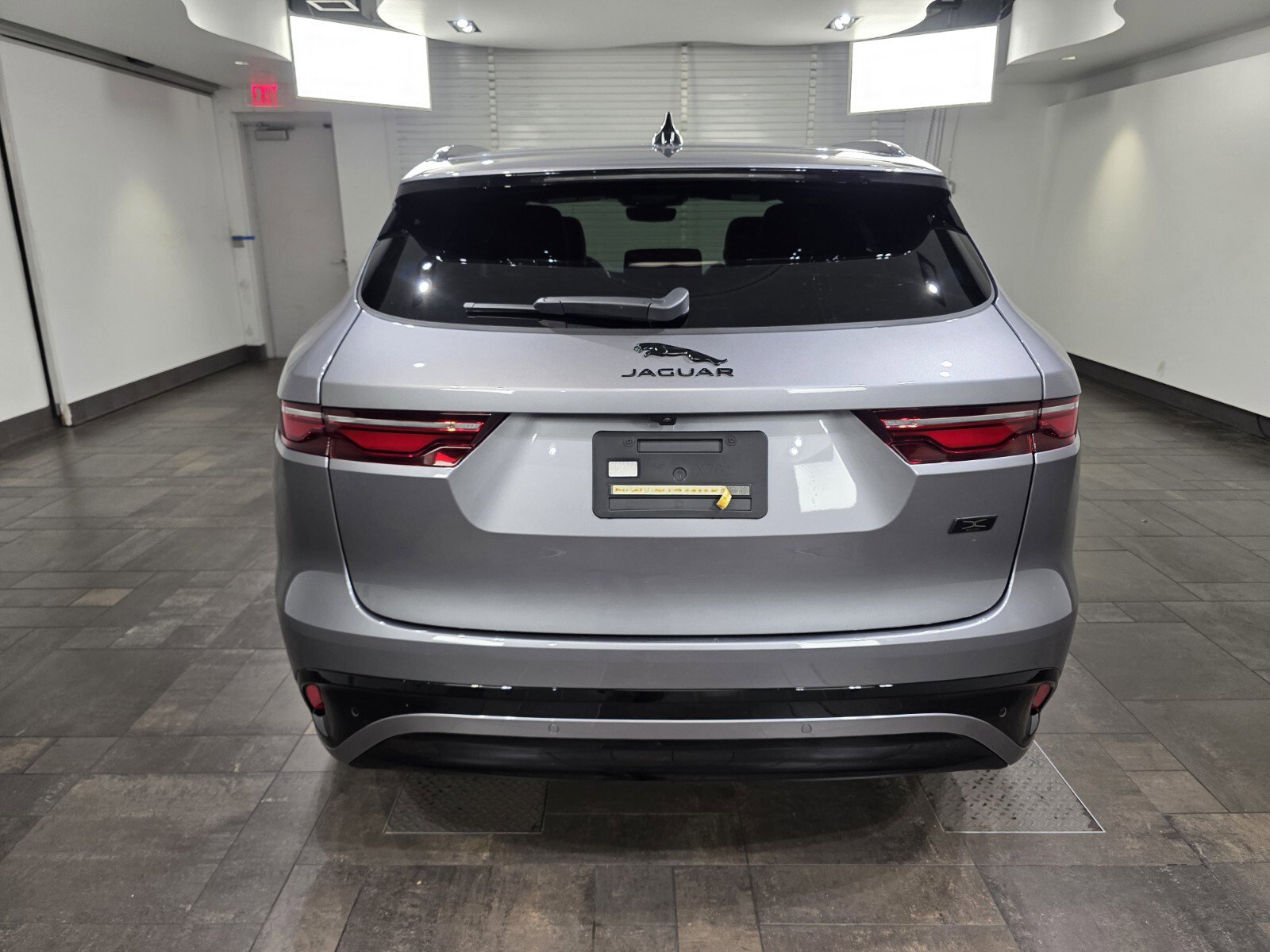 New 2026 Jaguar F-PACE R-Dynamic S image 5