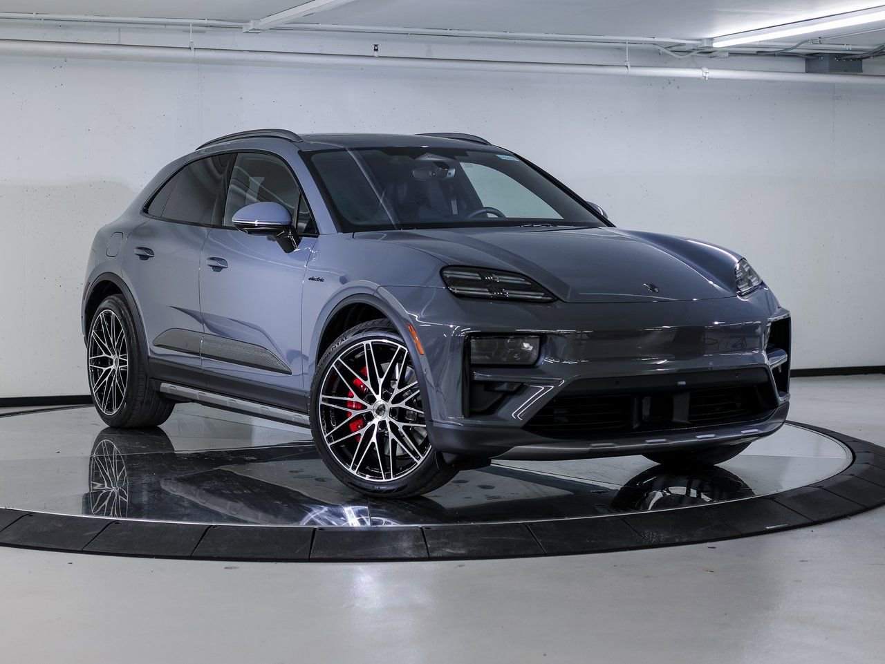 New 2026 Porsche Macan Turbo Electric image 9