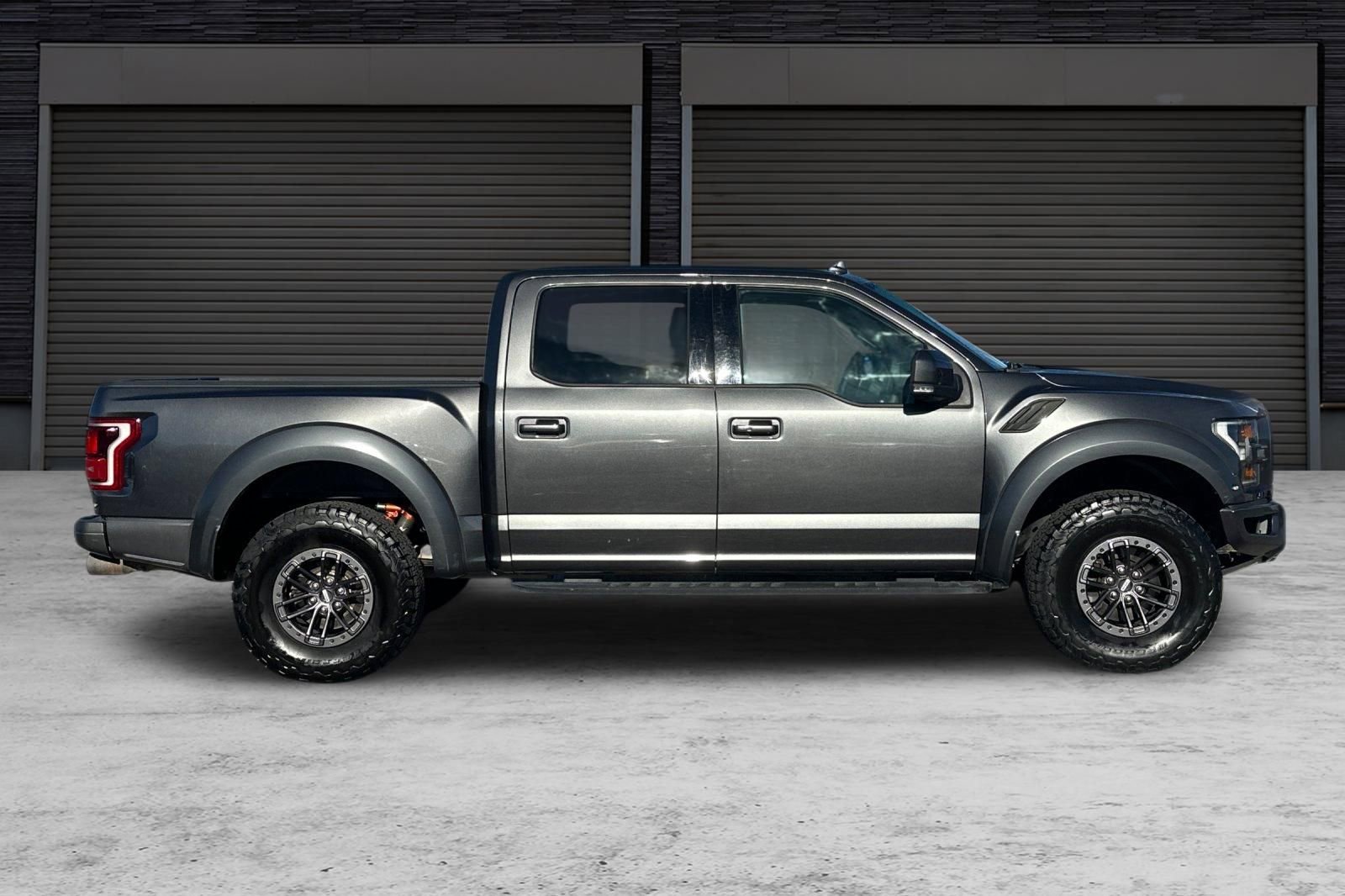 Used 2019 Ford F150 Raptor w/ Equipment Group 802A Luxury image 3