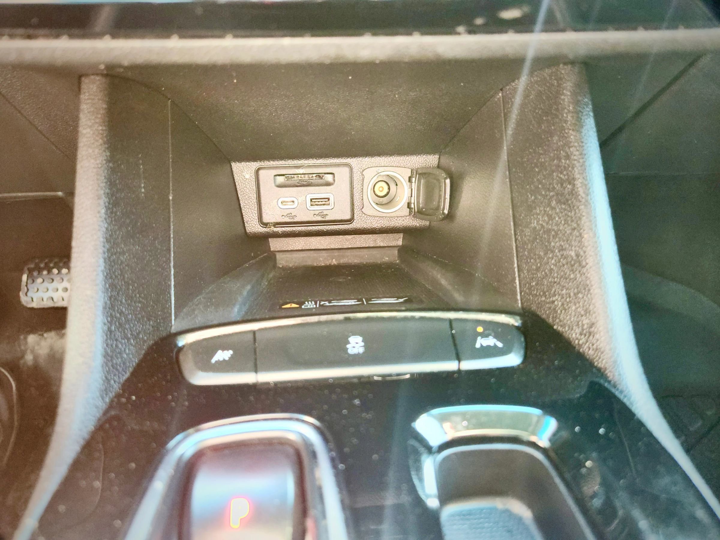 Used 2023 Chevrolet Bolt LT w/ Infotainment Package FWD image 43