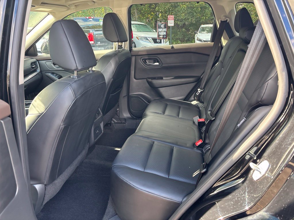 Certified 2023 Nissan Rogue SV w/ SV Premium B Package AWD/4WD image 16