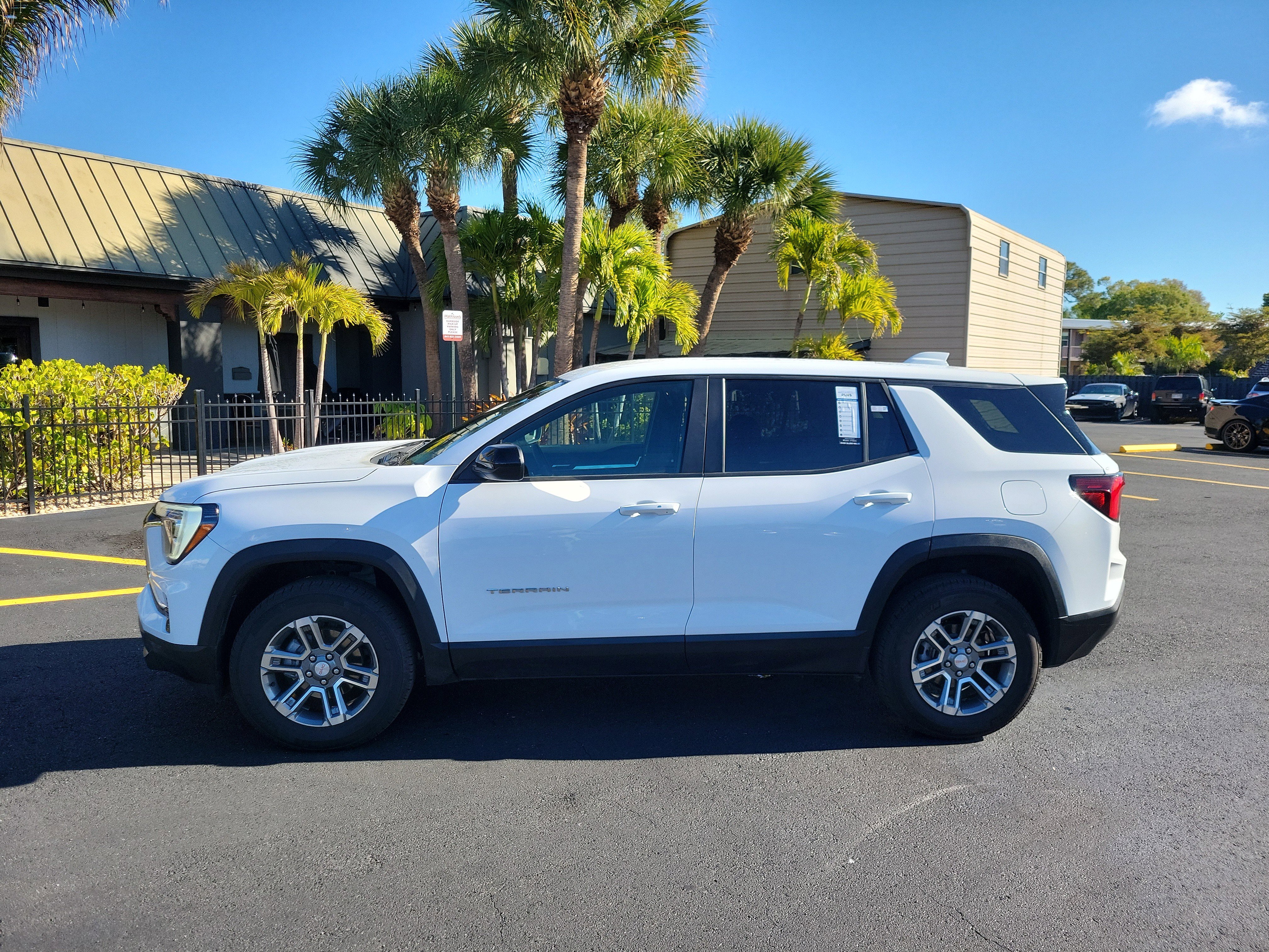 Used 2025 GMC Terrain Elevation image 8