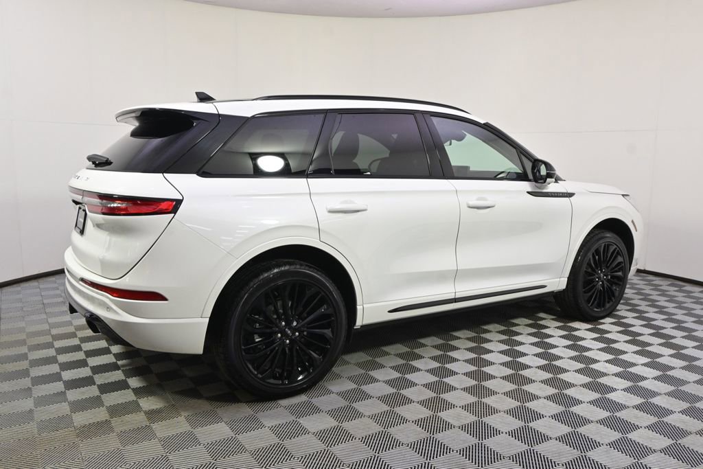 New 2025 Lincoln Corsair Reserve w/ Jet Appearance Package image 7