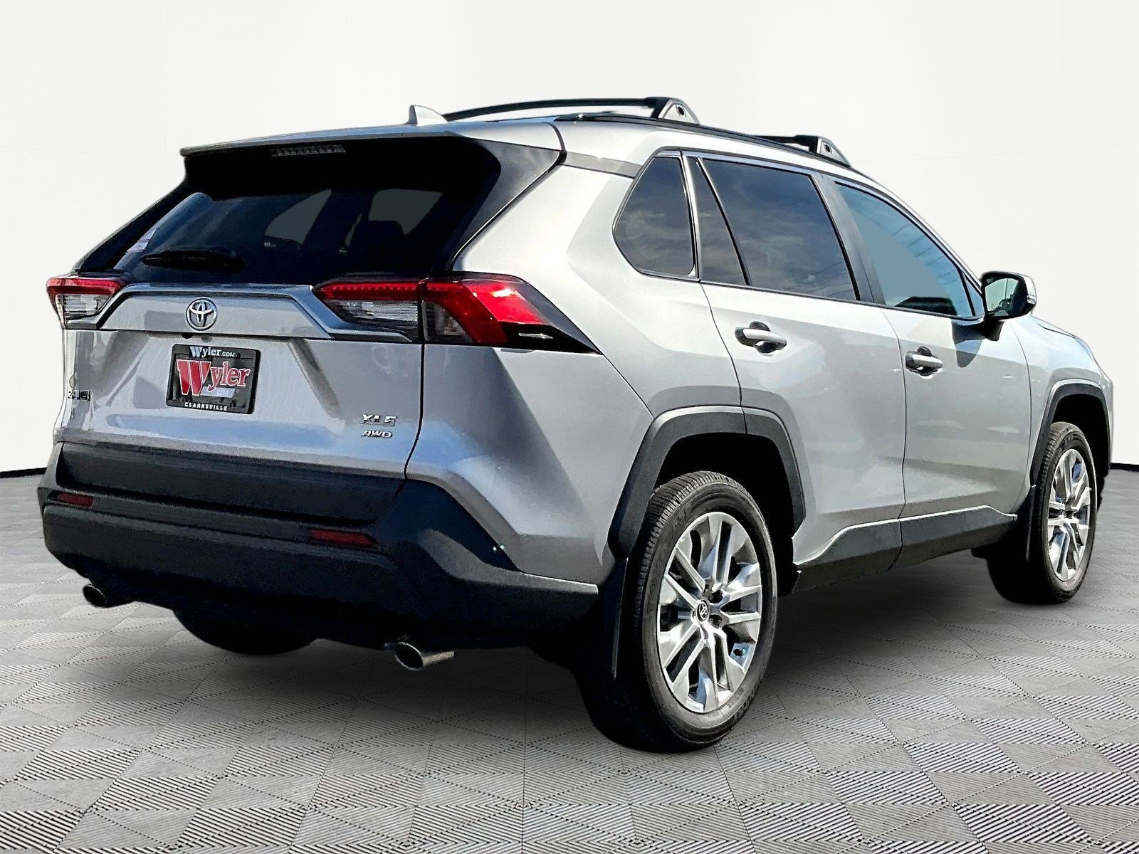 Used 2024 Toyota RAV4 XLE Premium w/ Weather Package AWD/4WD image 6