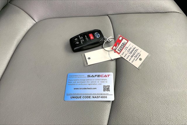 Used 2025 Toyota Sienna XLE image 11