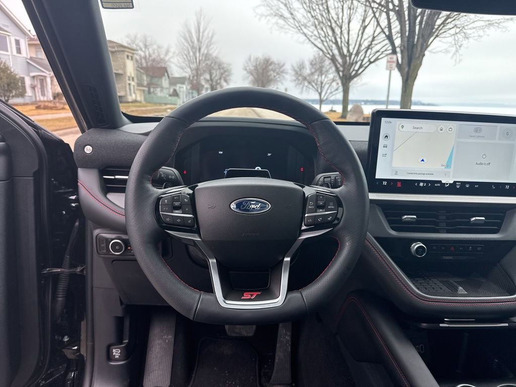 Used 2025 Ford Explorer ST image 16