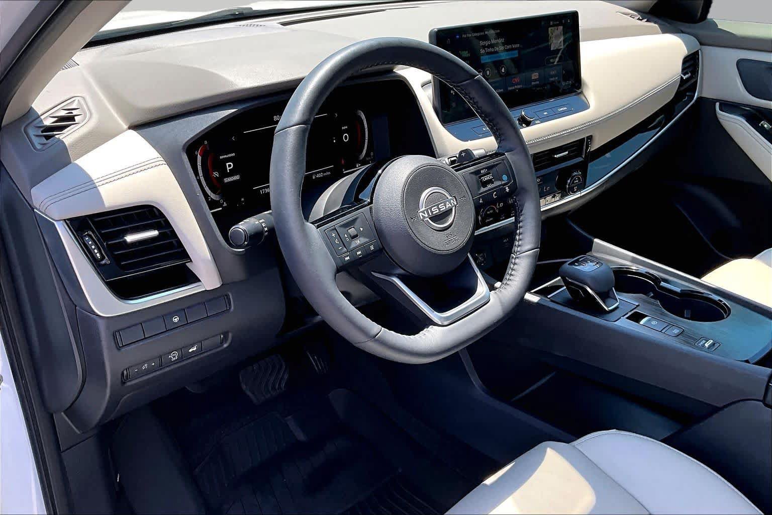 Used 2024 Nissan Rogue SL w/ SL Premium Package FWD image 18