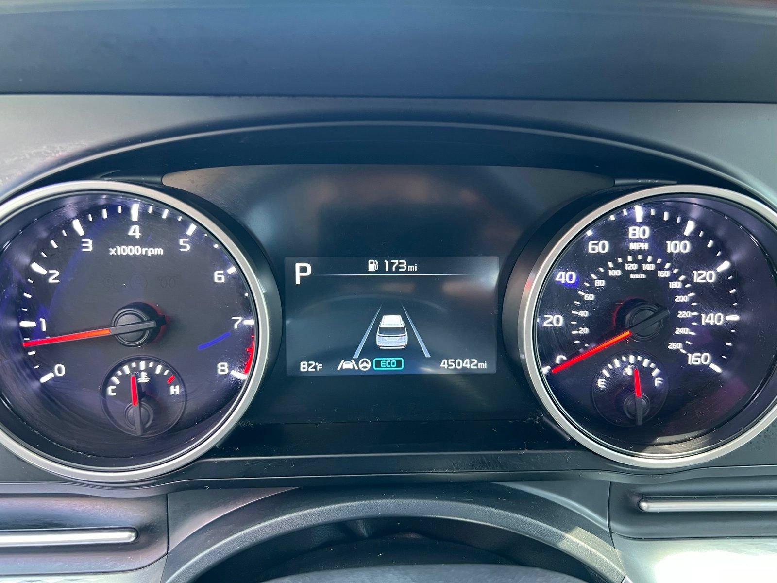Used 2024 Kia Carnival LX FWD image 34