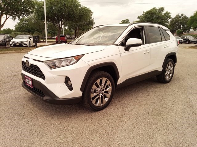 Used 2020 Toyota RAV4 XLE Premium image 1