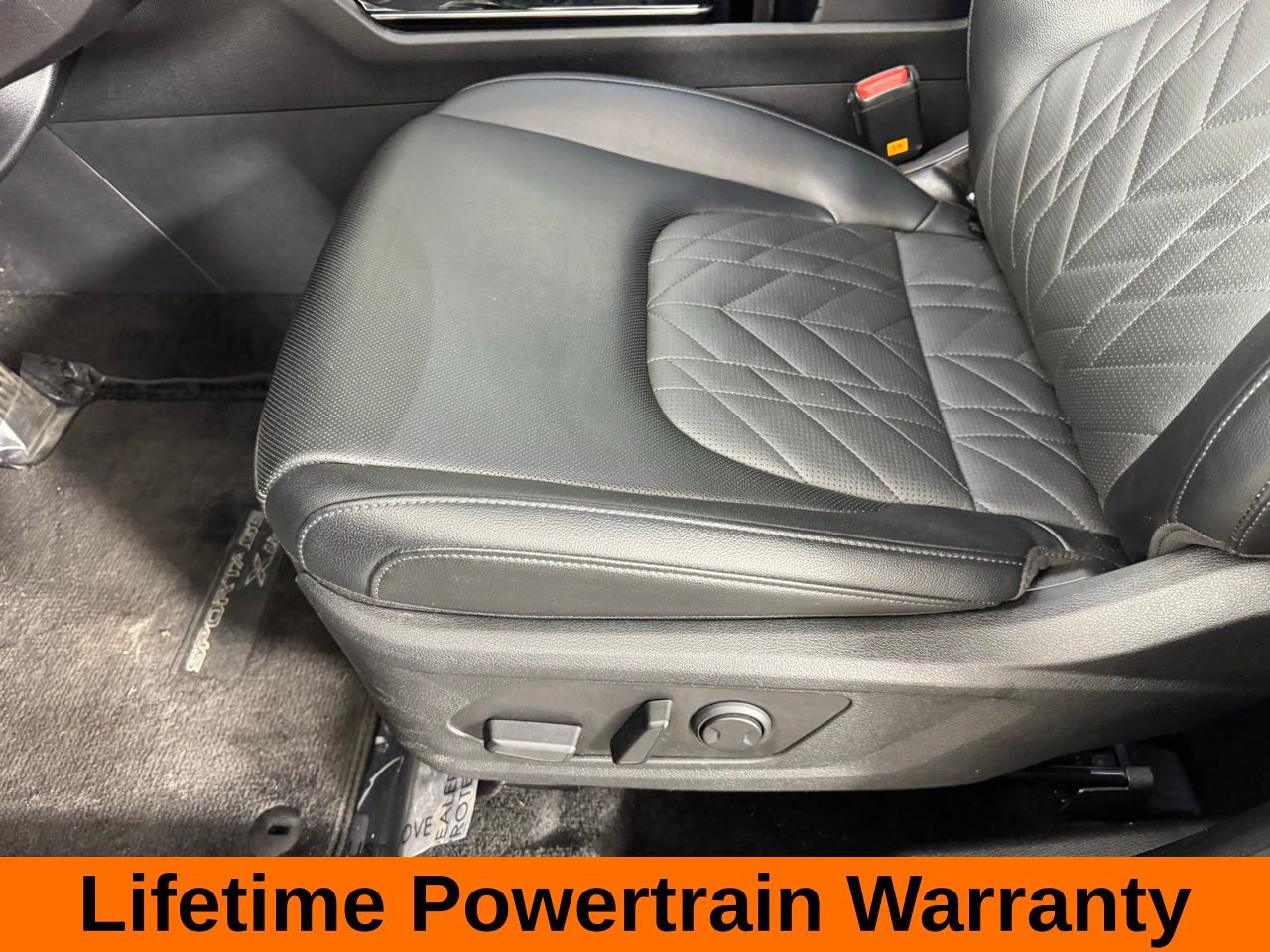 Used 2025 Kia Sportage X-Line w/ Premium Package image 12