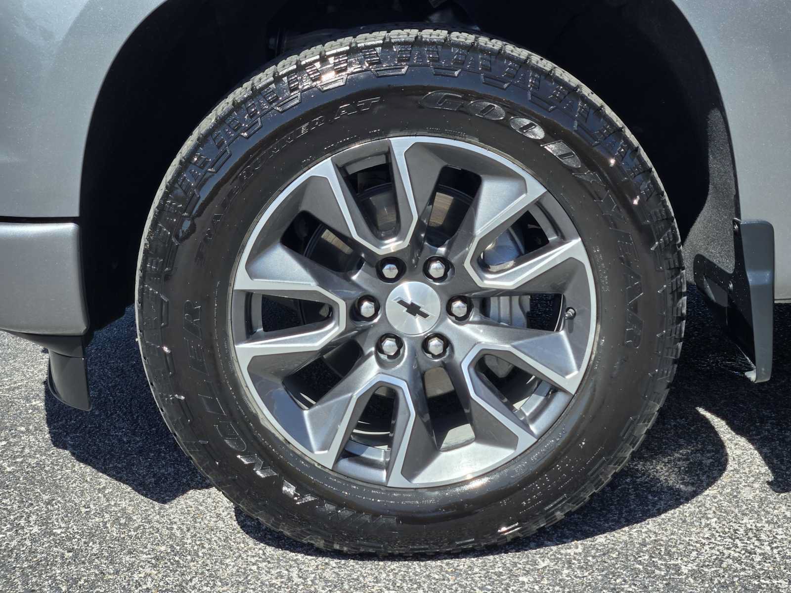 Certified 2024 Chevrolet Silverado 1500 RST w/ Convenience Package II AWD/4WD image 13
