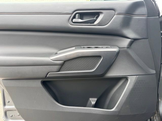 Used 2023 Nissan Pathfinder Rock Creek AWD/4WD image 14