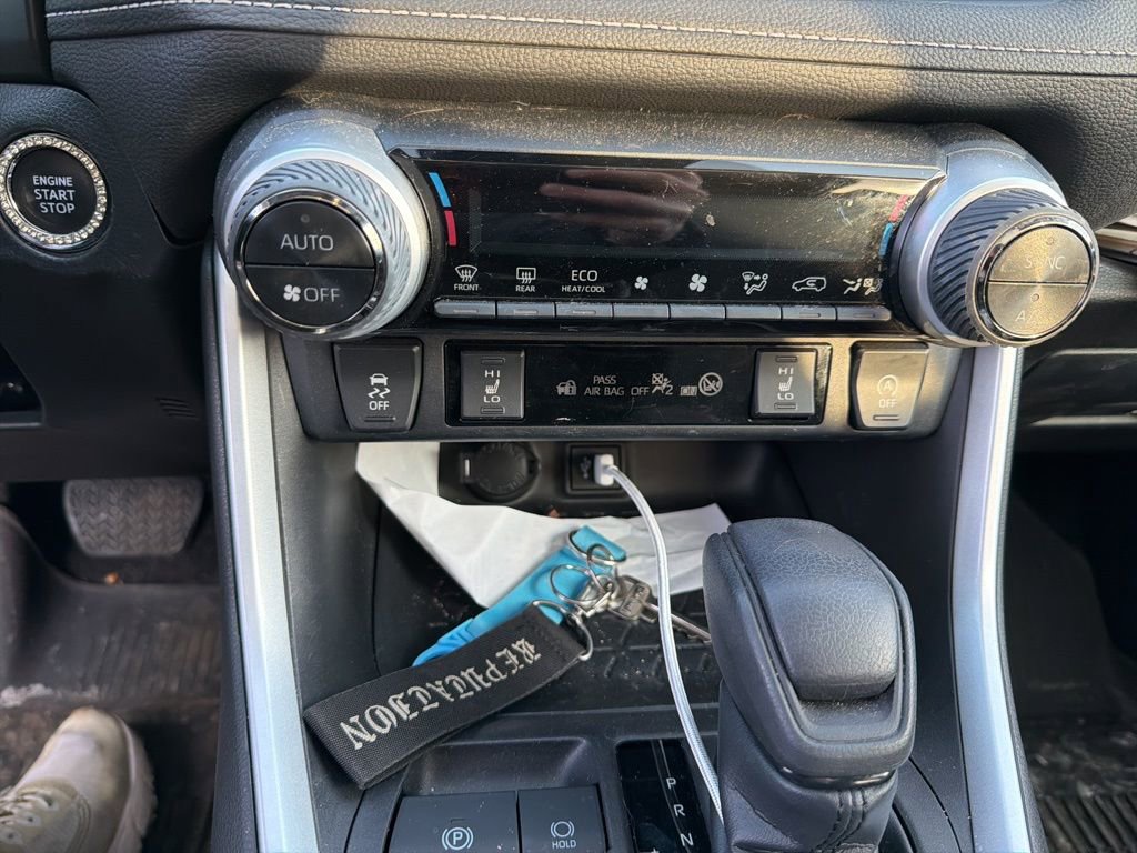 Used 2023 Toyota RAV4 XLE w/ Convenience Package image 18