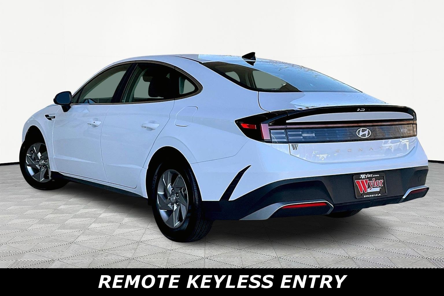 Used 2026 Hyundai Sonata SE image 4