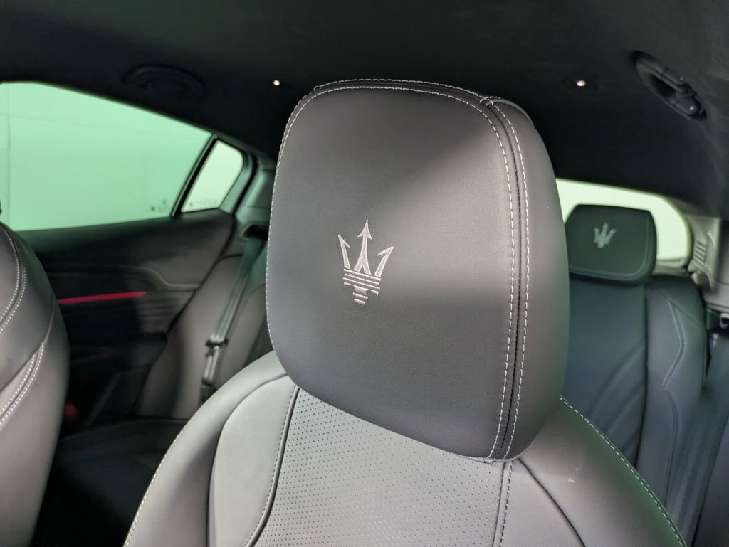 New 2025 Maserati Grecale GT image 12