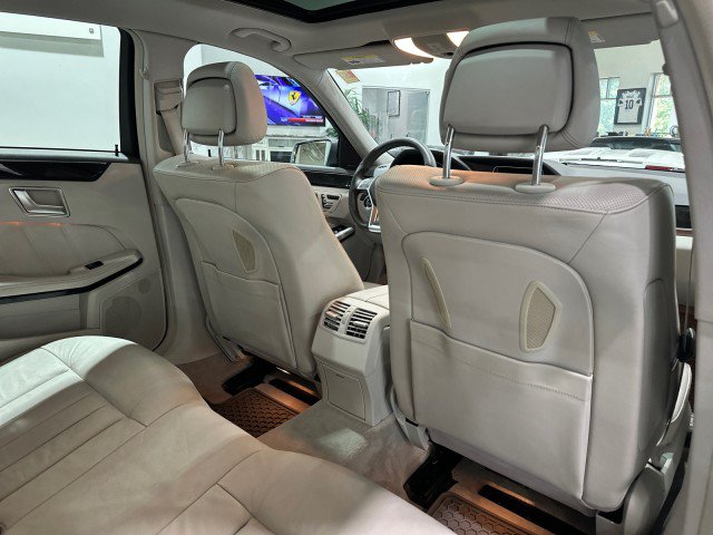 Used 2014 Mercedes-Benz E 550 4MATIC Sedan w/ Premium 1 Package image 53