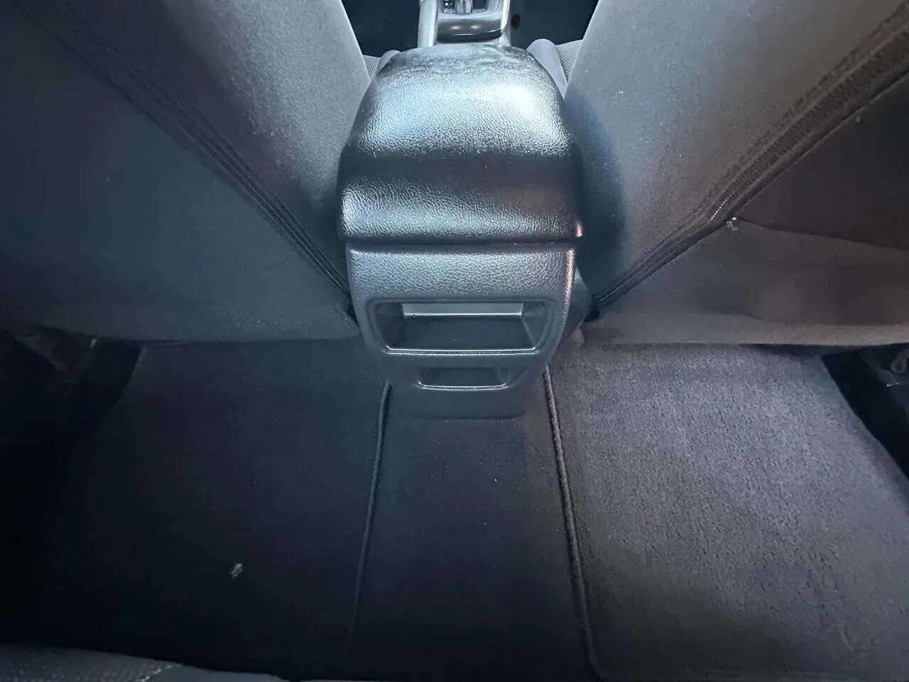 Used 2017 Nissan Sentra S image 41