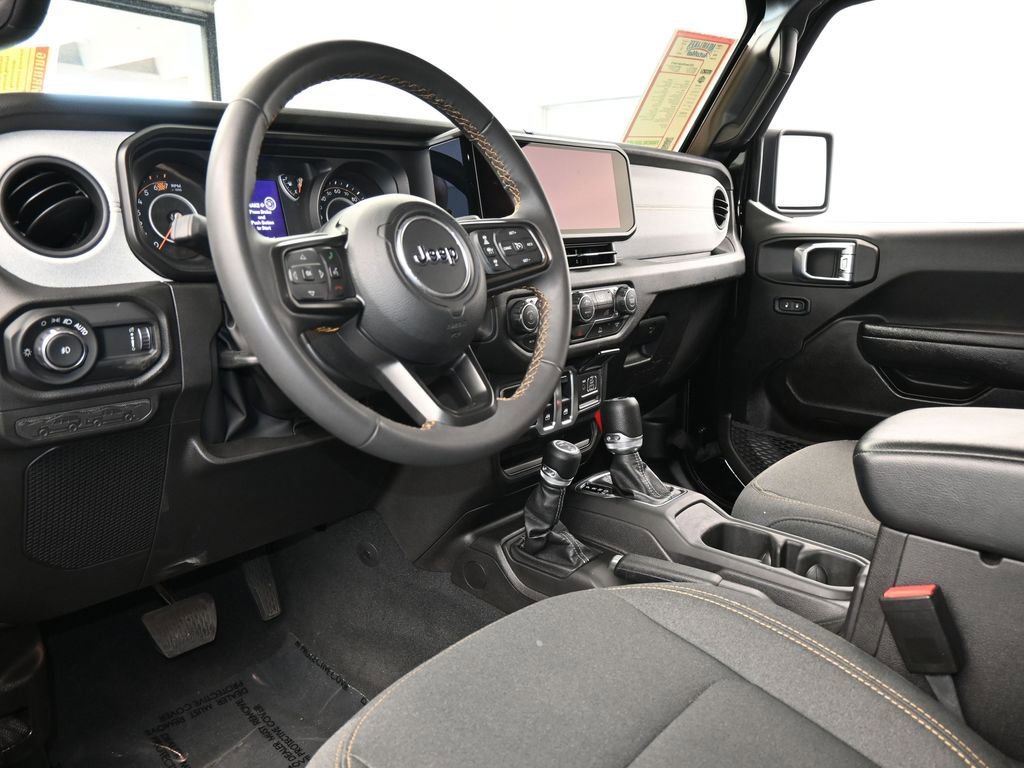 Used 2024 Jeep Wrangler Sport S image 12