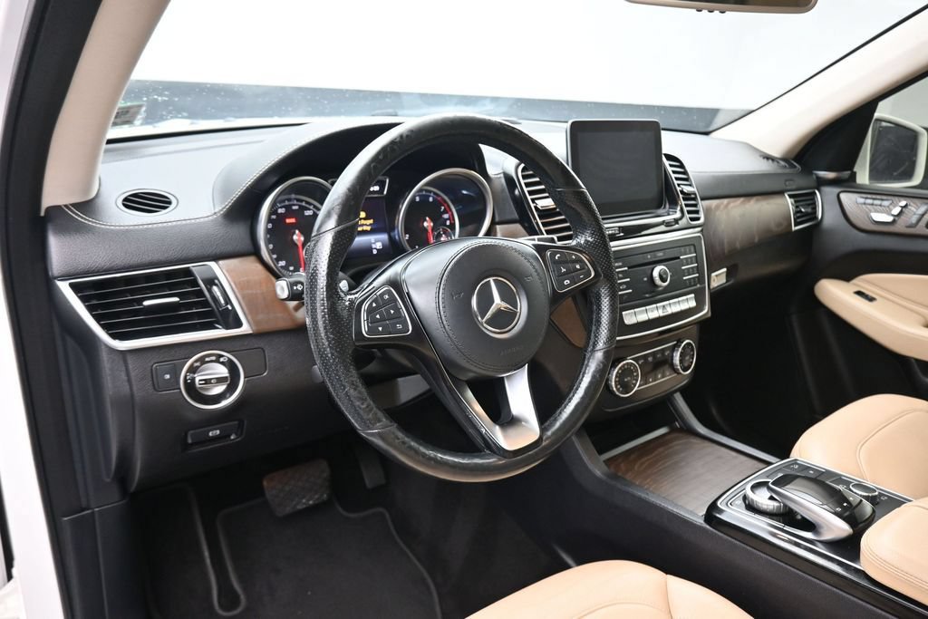 Used 2018 Mercedes-Benz GLS 450 4MATIC image 14