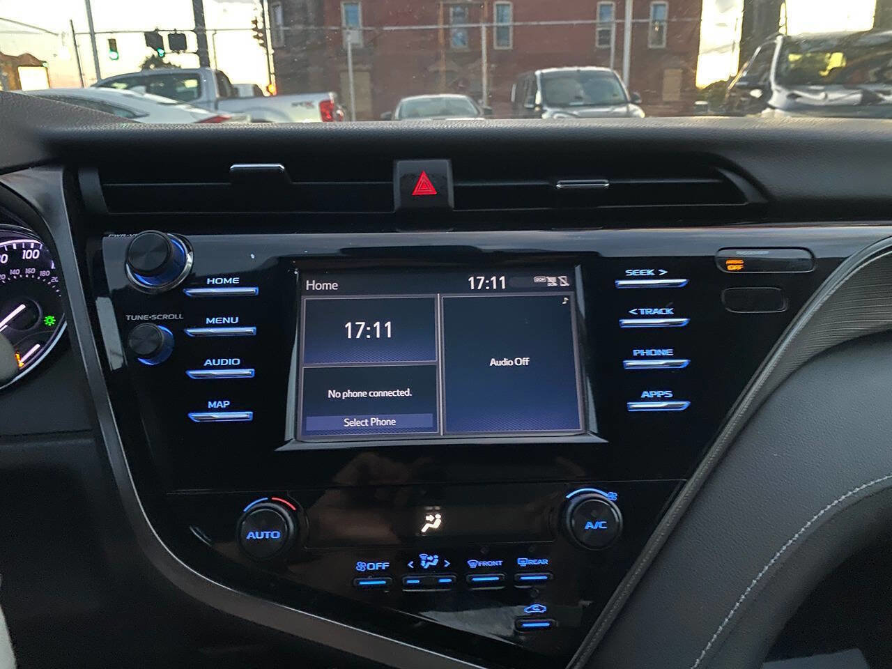 Used 2019 Toyota Camry SE image 26