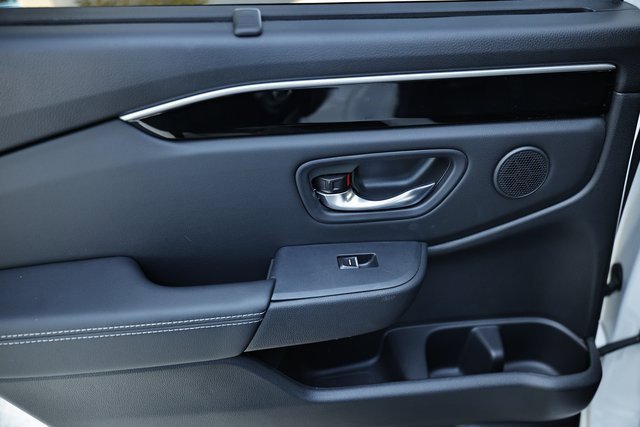 Used 2025 Honda Pilot EX-L image 24