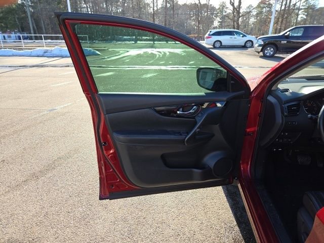 Used 2022 Nissan Rogue Sport SL image 29